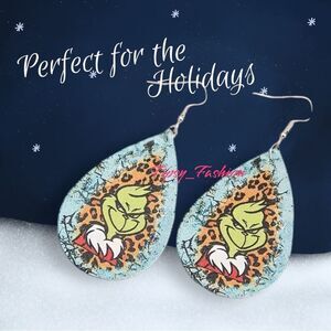 Grinch Leopard Print Teardrop Christmas Earrings Holiday NWT